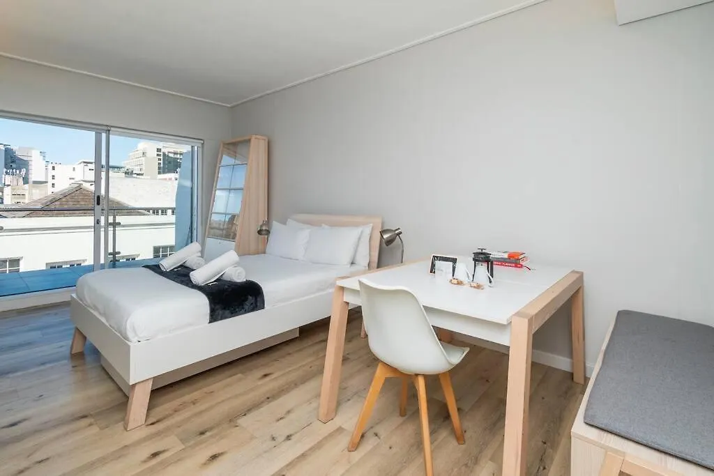 Studio Apartment In Loop Street With City Views Cape Town