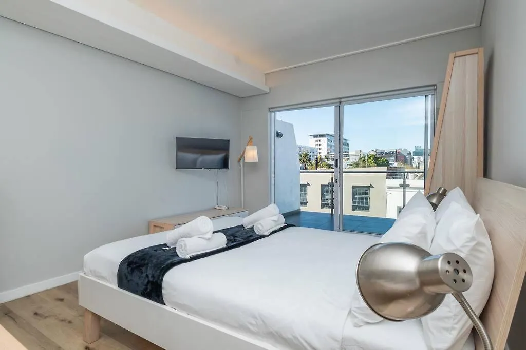 Studio Apartment In Loop Street With City Views Cape Town