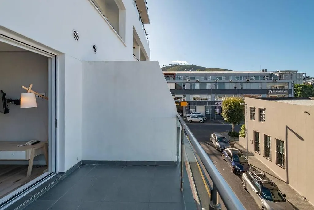 Studio Apartment In Loop Street With City Views Cape Town
