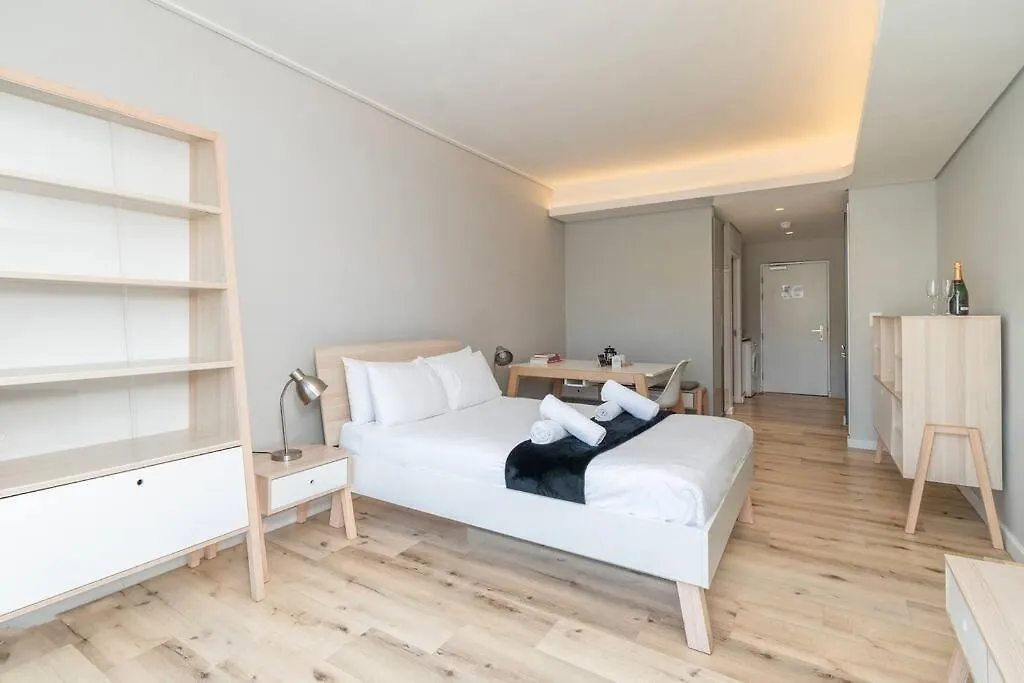 Studio Apartment In Loop Street With City Views Cape Town