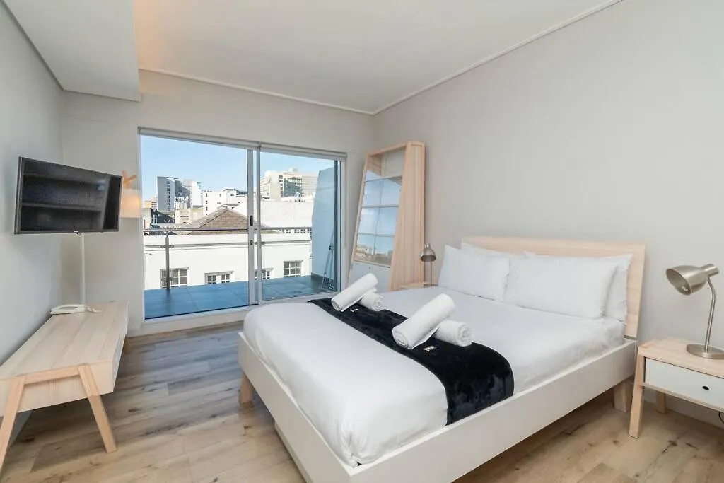 Studio Apartment In Loop Street With City Views Cape Town